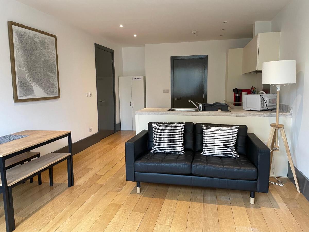 Liverpool City Princes Dock Apartment Exterior photo