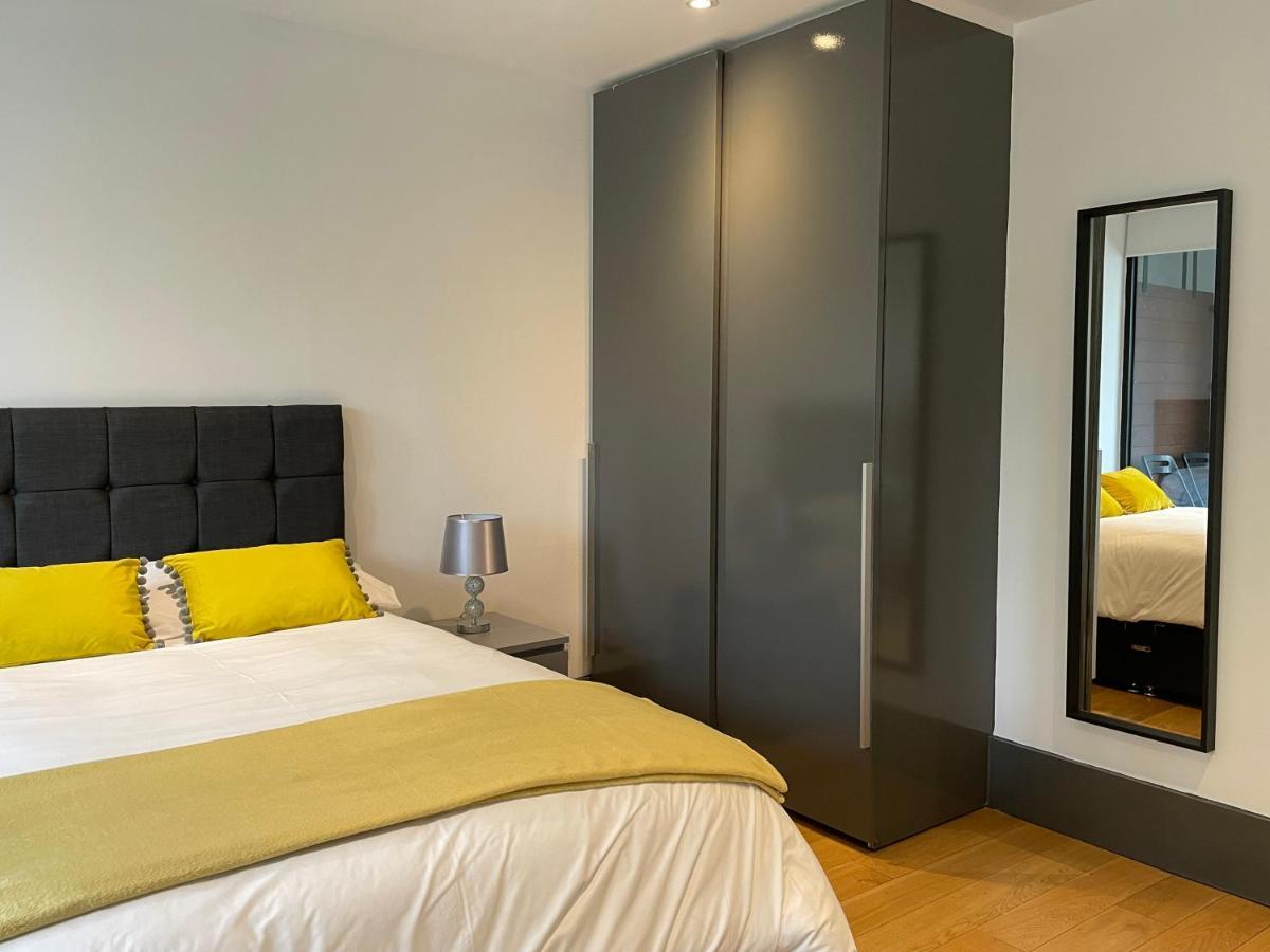 Liverpool City Princes Dock Apartment Exterior photo
