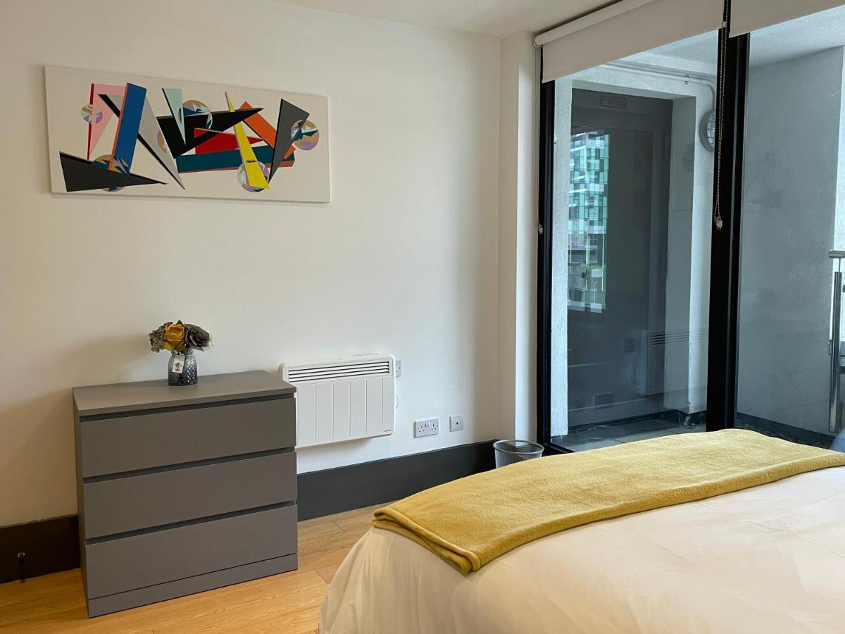 Liverpool City Princes Dock Apartment Exterior photo